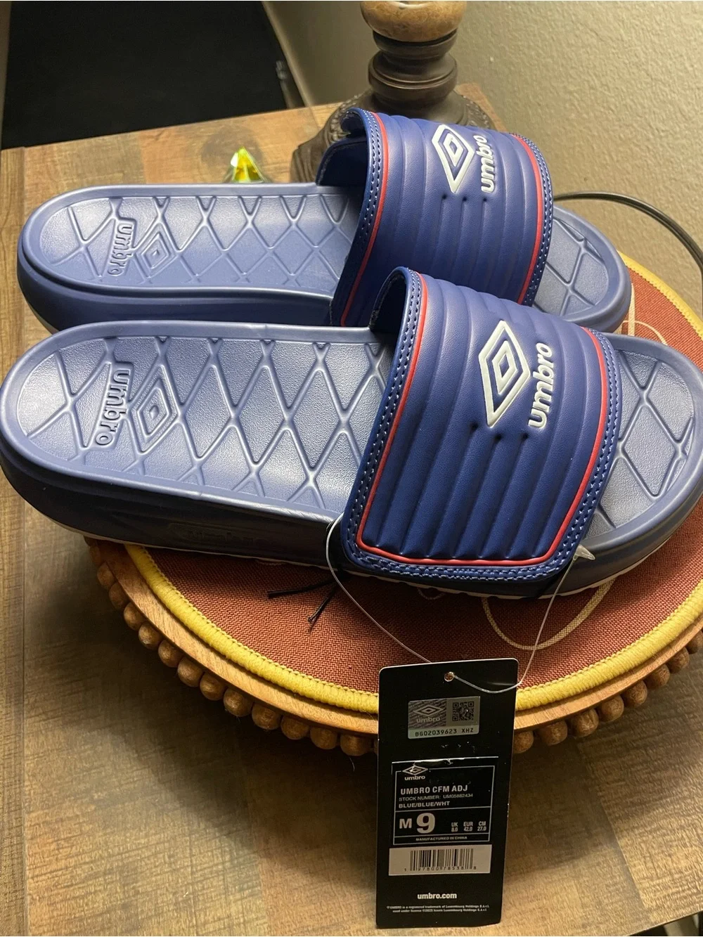 Umbro Men’s Navy Slide Sandals size 9 comfortable slides